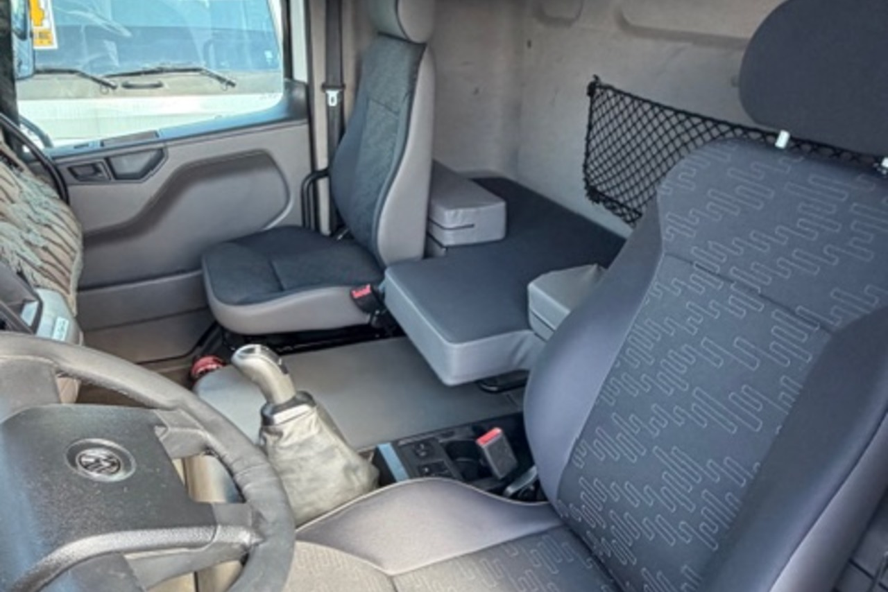 Volkswagen 24-280 E Constellation 6x2 - 20/20 3