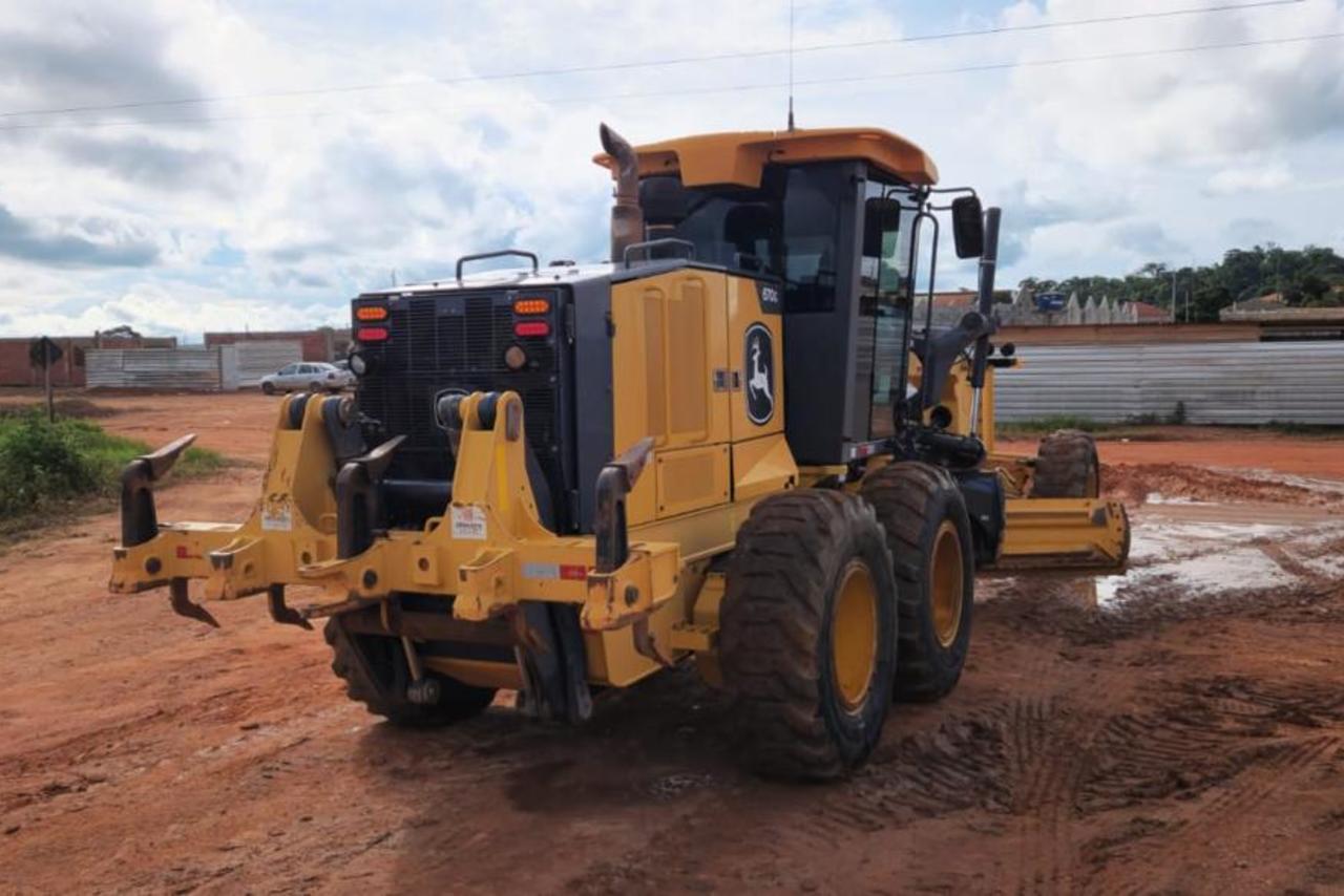 John Deere 670G - 21/21 9