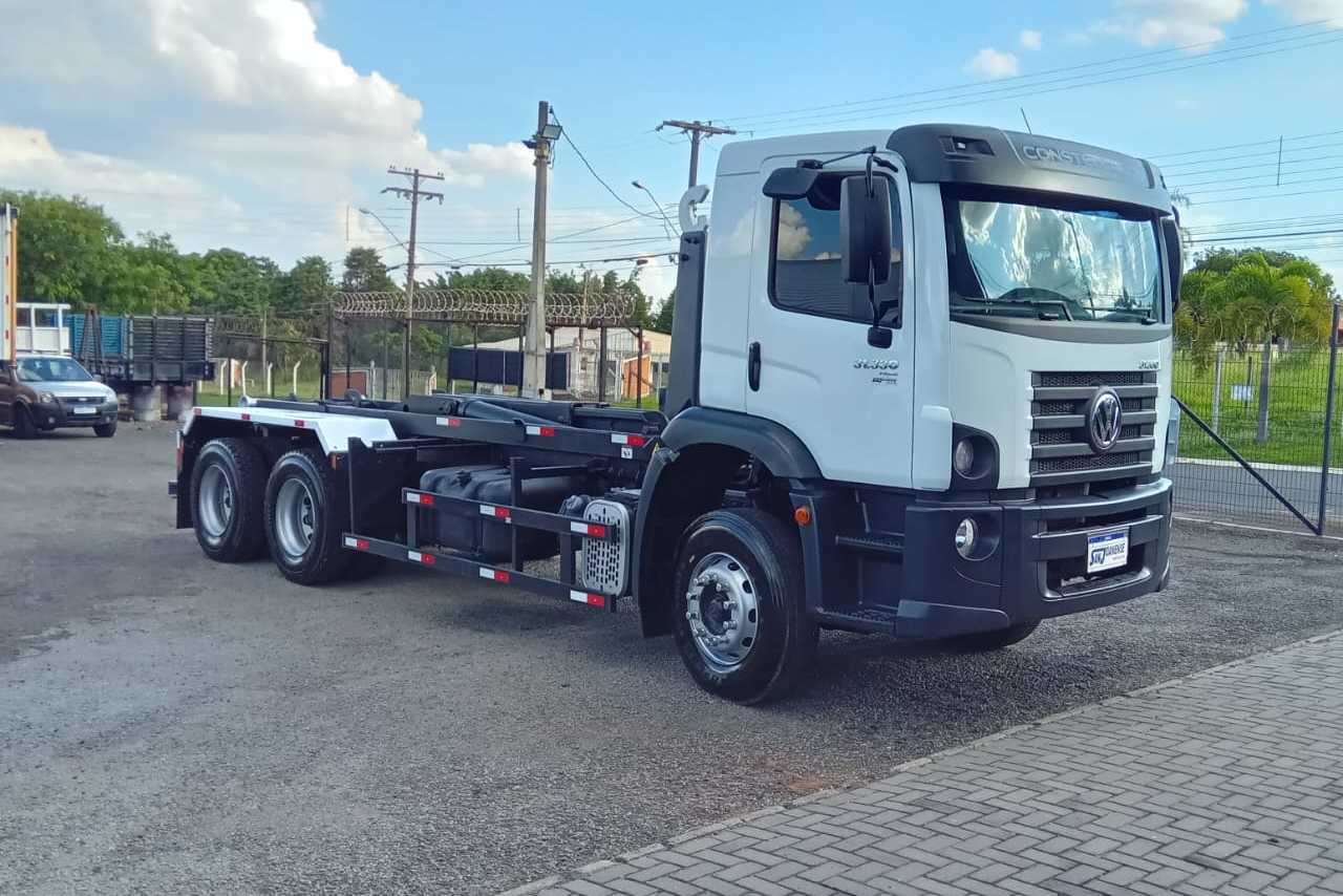 Volkswagen 31-330 E Constellation 6x4 - 22/23 5