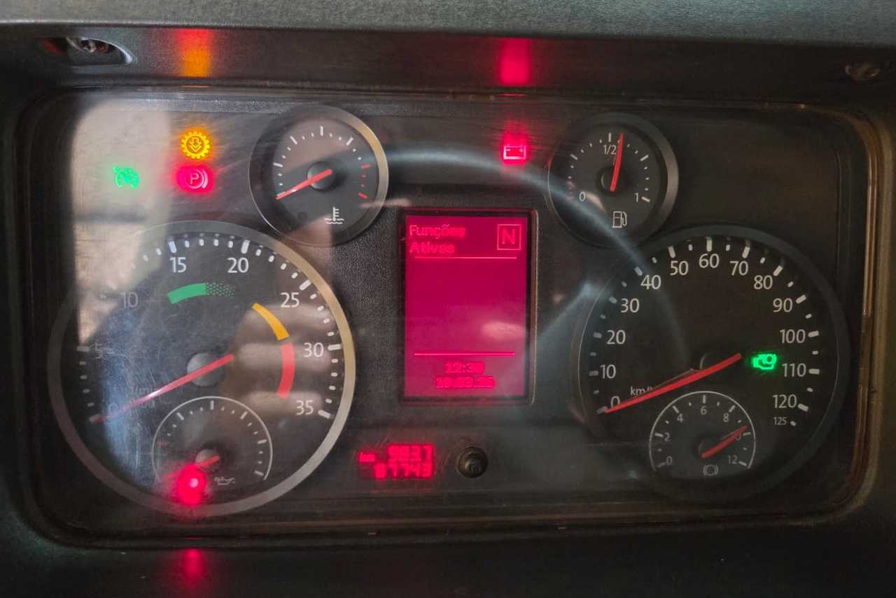 Volkswagen 26-280 Constellation 6x4 - 21/22 3