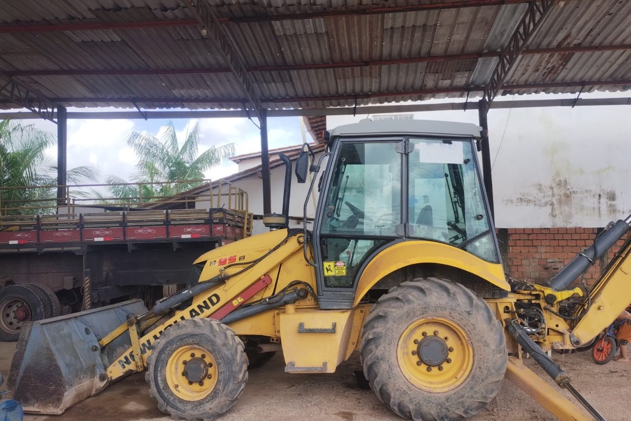 New Holland B95B - 12/12 2