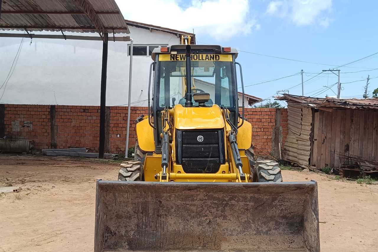 New Holland B95B - 12/12 5
