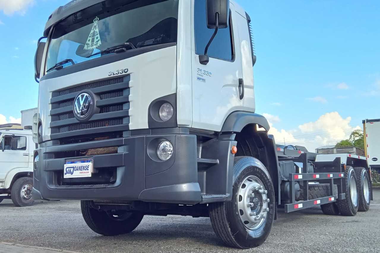 Volkswagen 31-330 E Constellation 6x4 - 22/23 1