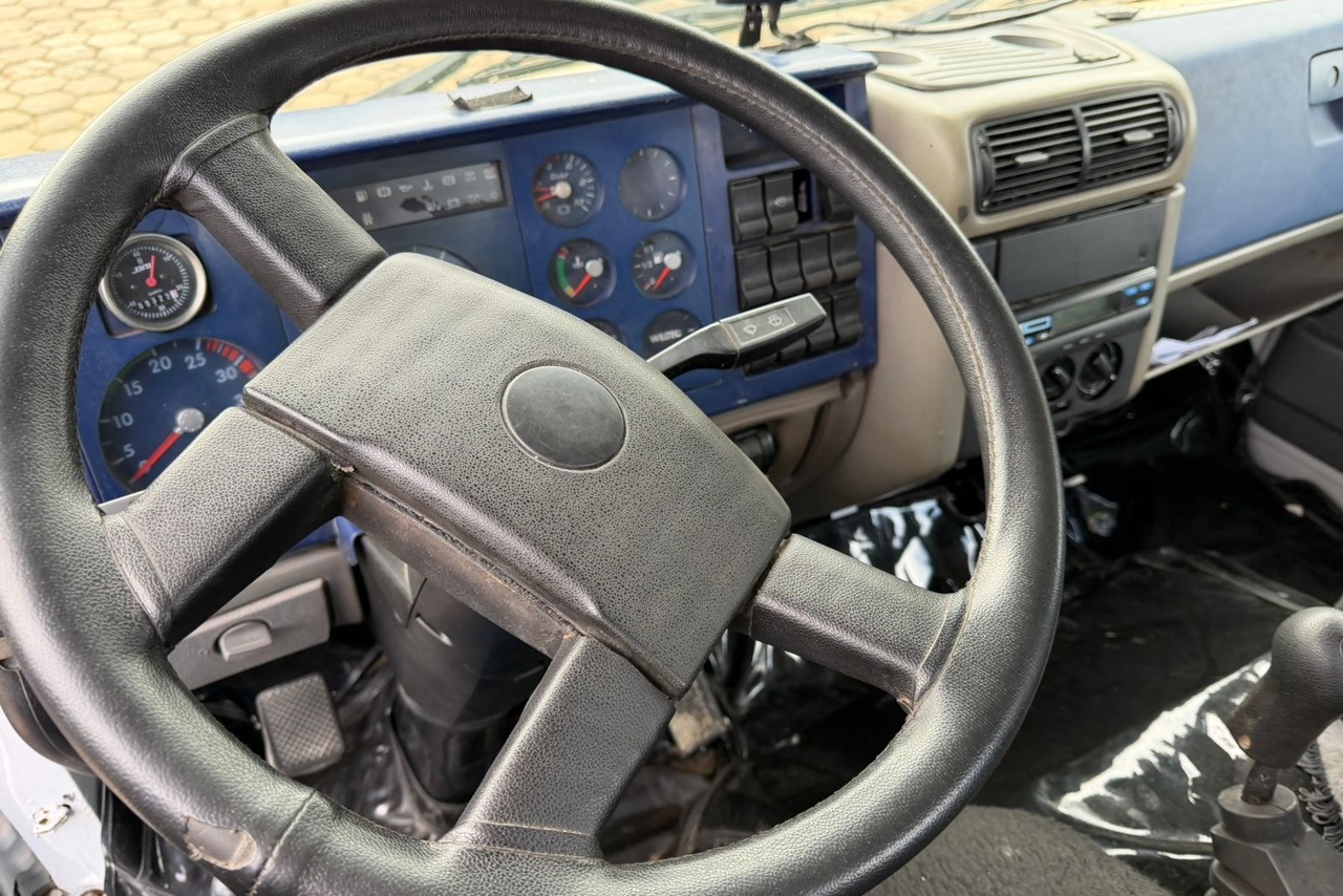 Volkswagen VW 17180 - 19/20 19