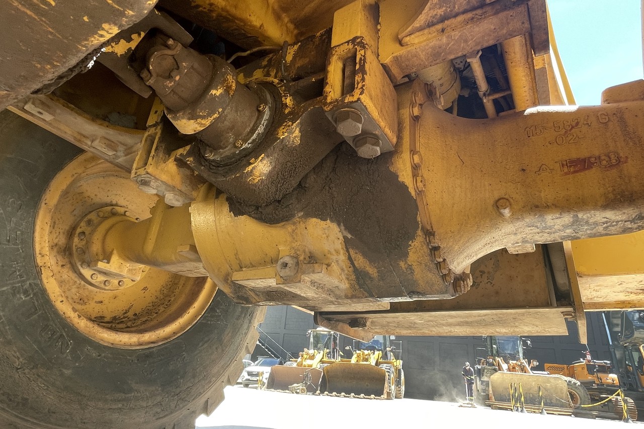 Caterpillar 938G - 98/98 13