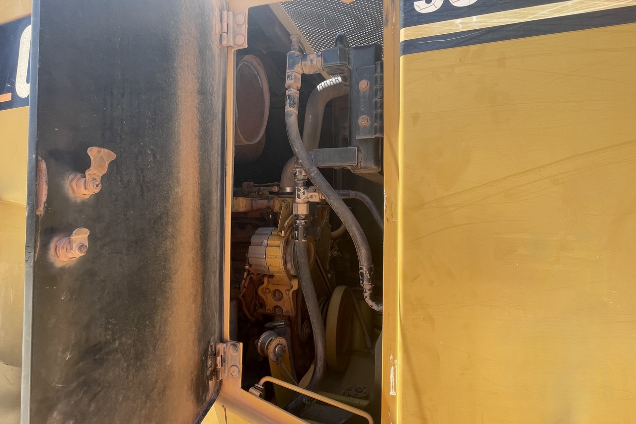 Caterpillar 938G - 00/00 11
