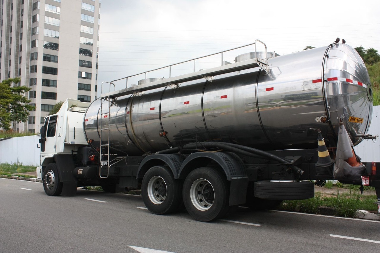 Ford Cargo2428 - 06/07 5