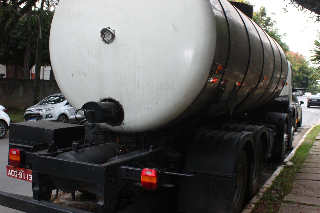 Ford Cargo2428 - 08/08 6