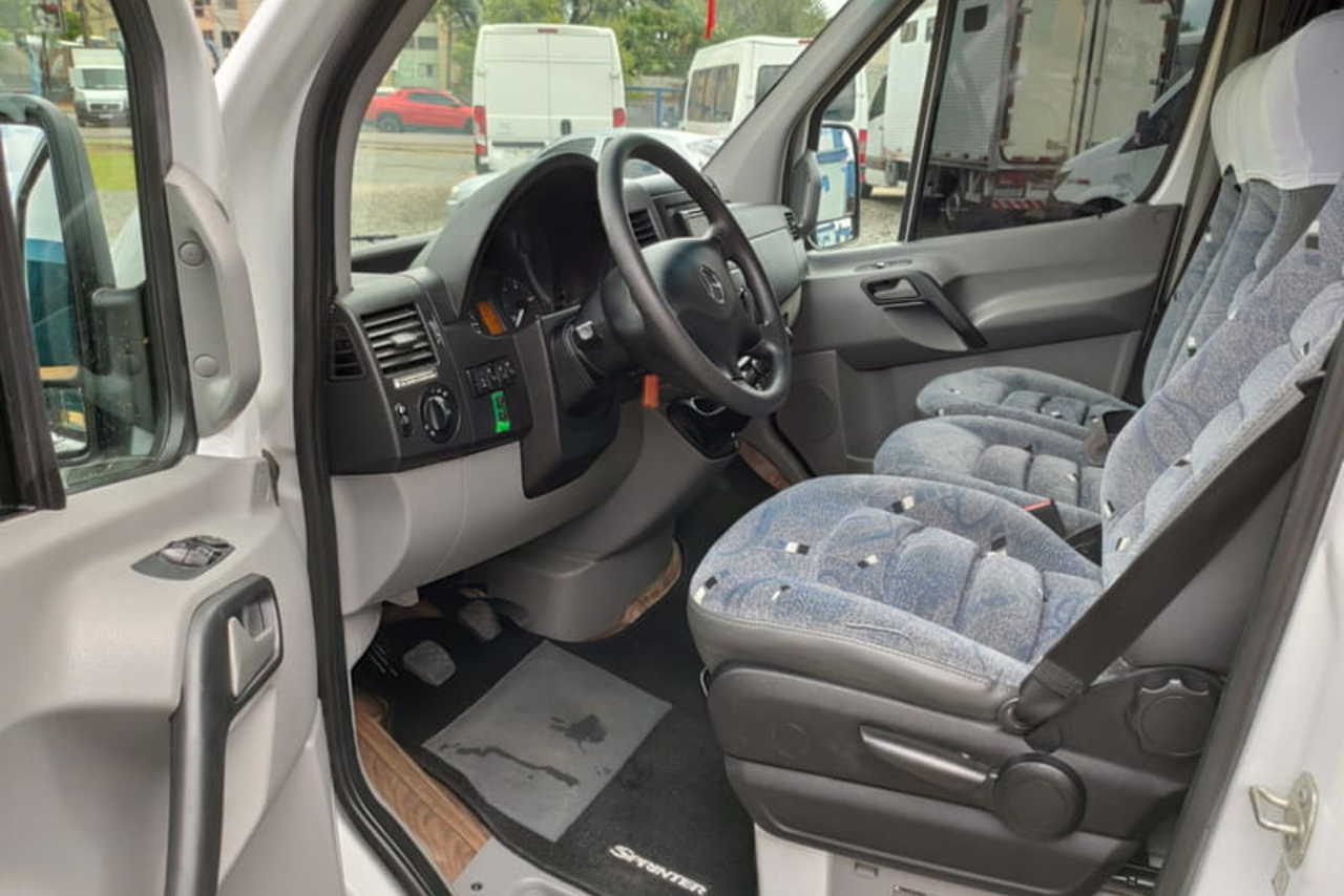 Mercedes Benz Sprinter Executiva 415 - 18/19 17