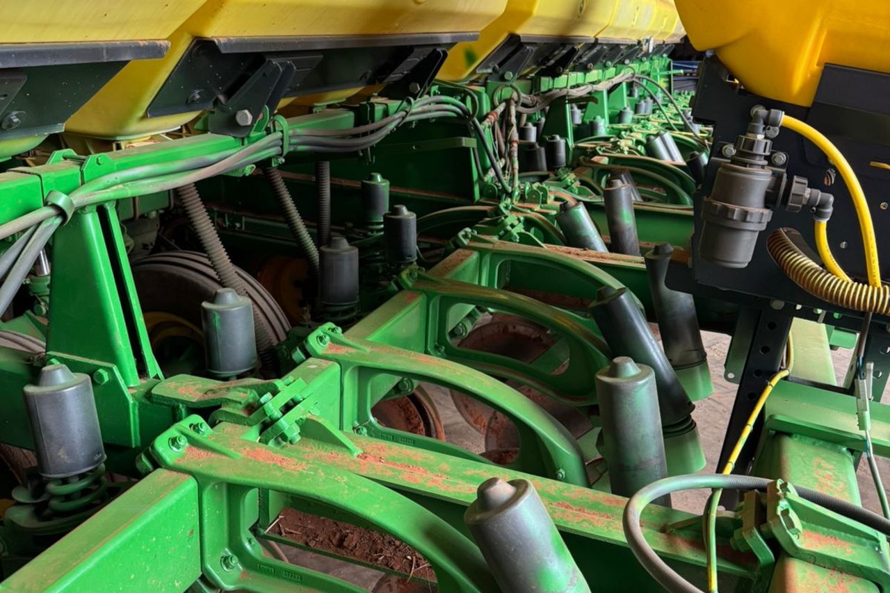 John Deere 2130 - 12/12 3
