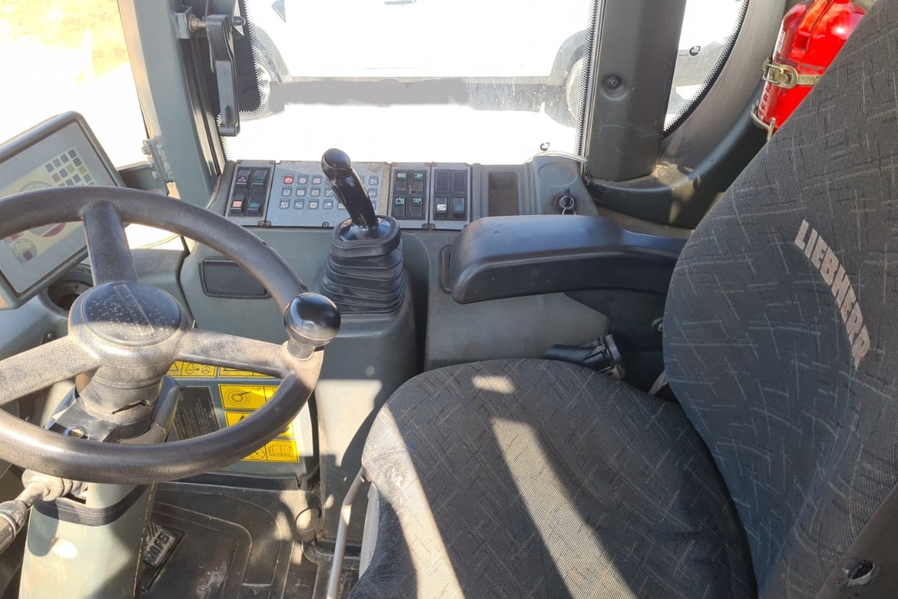 Liebherr Outros - 16/16 15