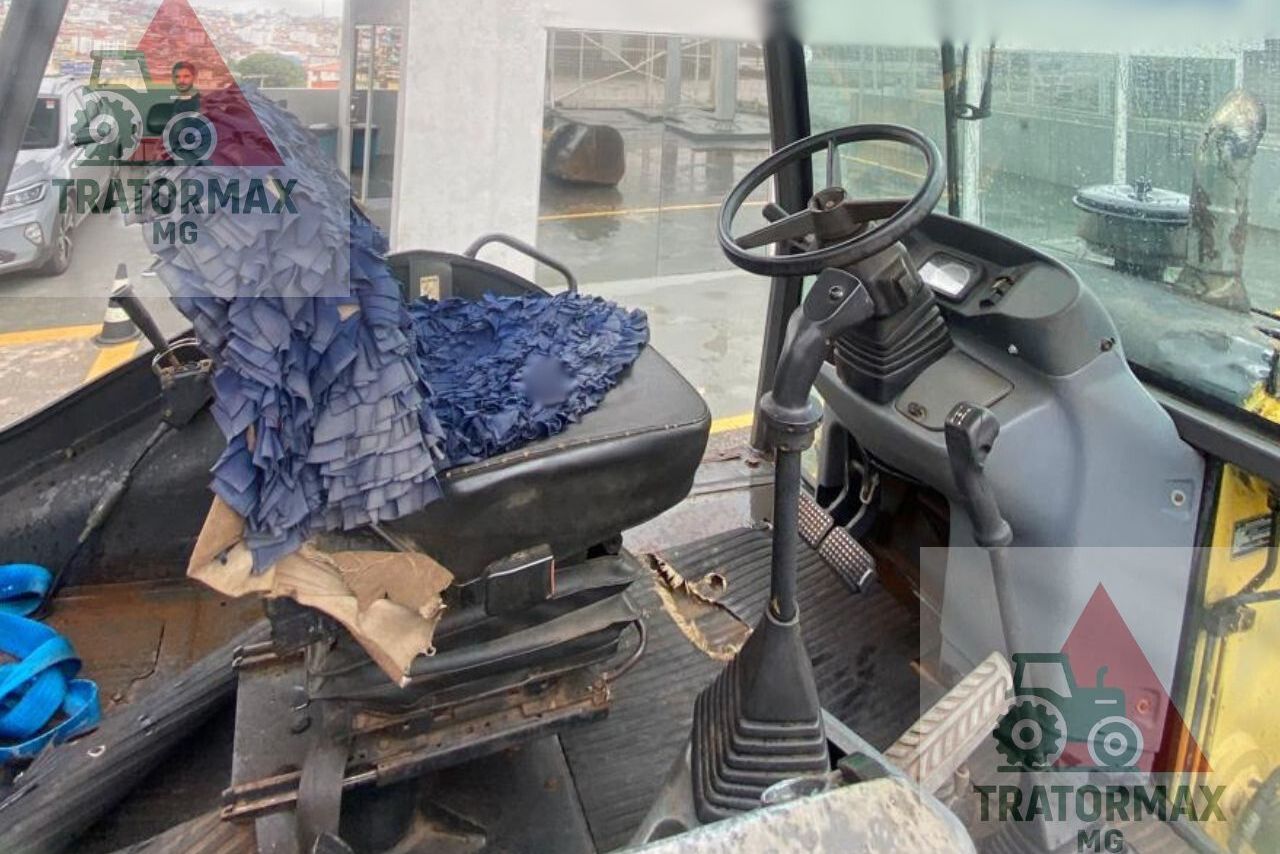 New Holland B95B - 14/14 2