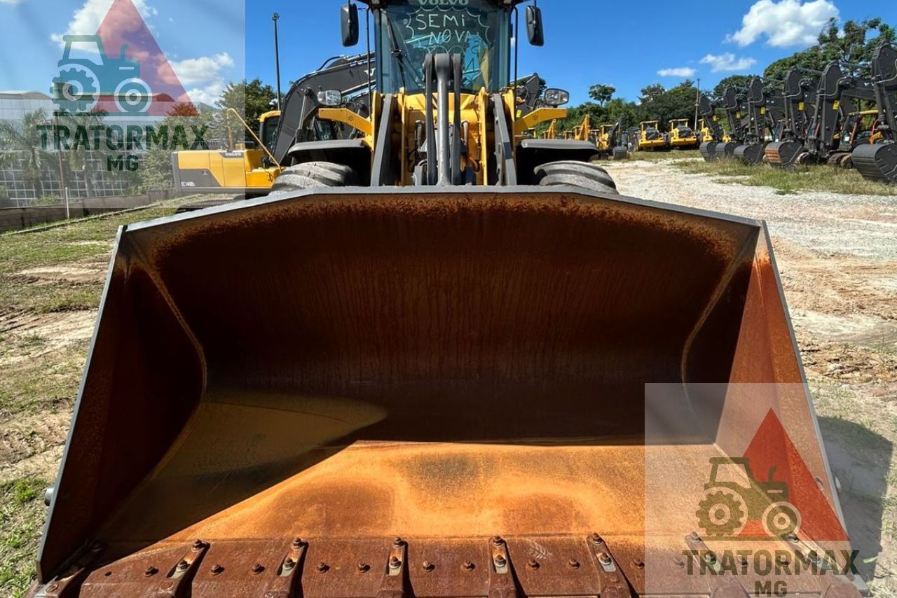Volvo L120F - 23/23 11