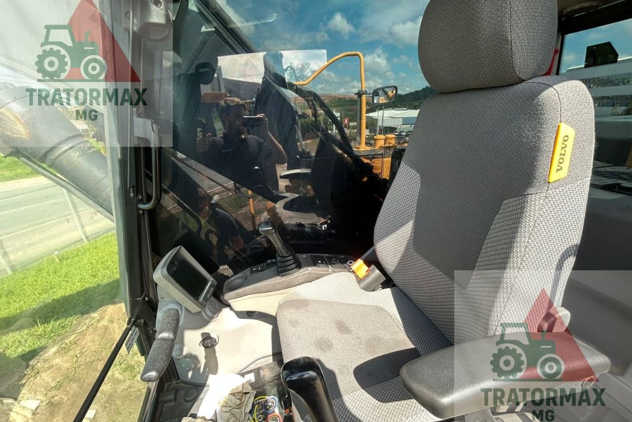 Volvo EC220D - 18/18 7