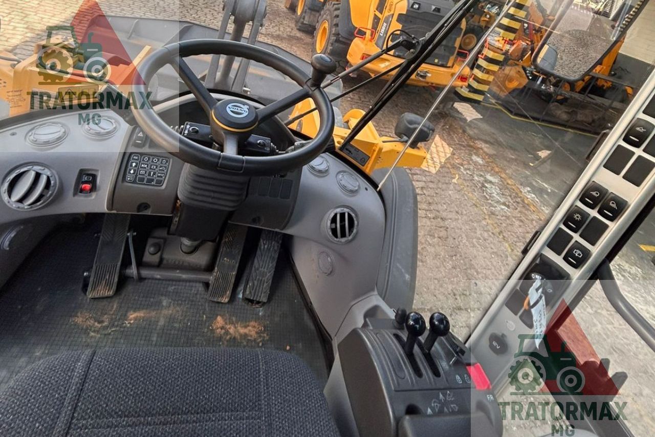 Volvo L120F - 23/23 9
