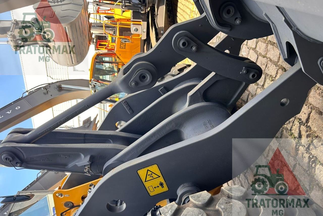 Volvo L120F - 23/23 12