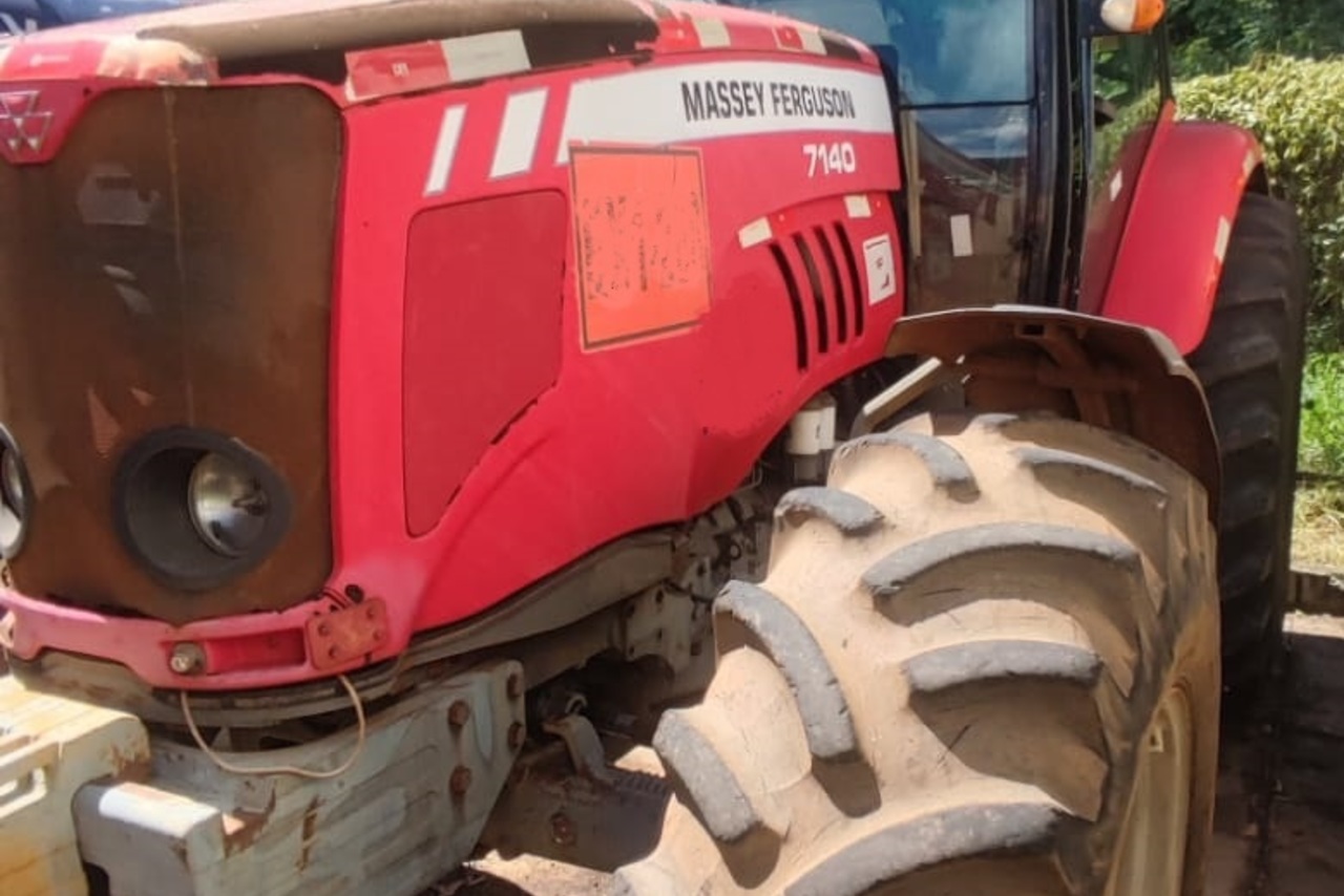 Massey Ferguson 7140 - 14/14 3