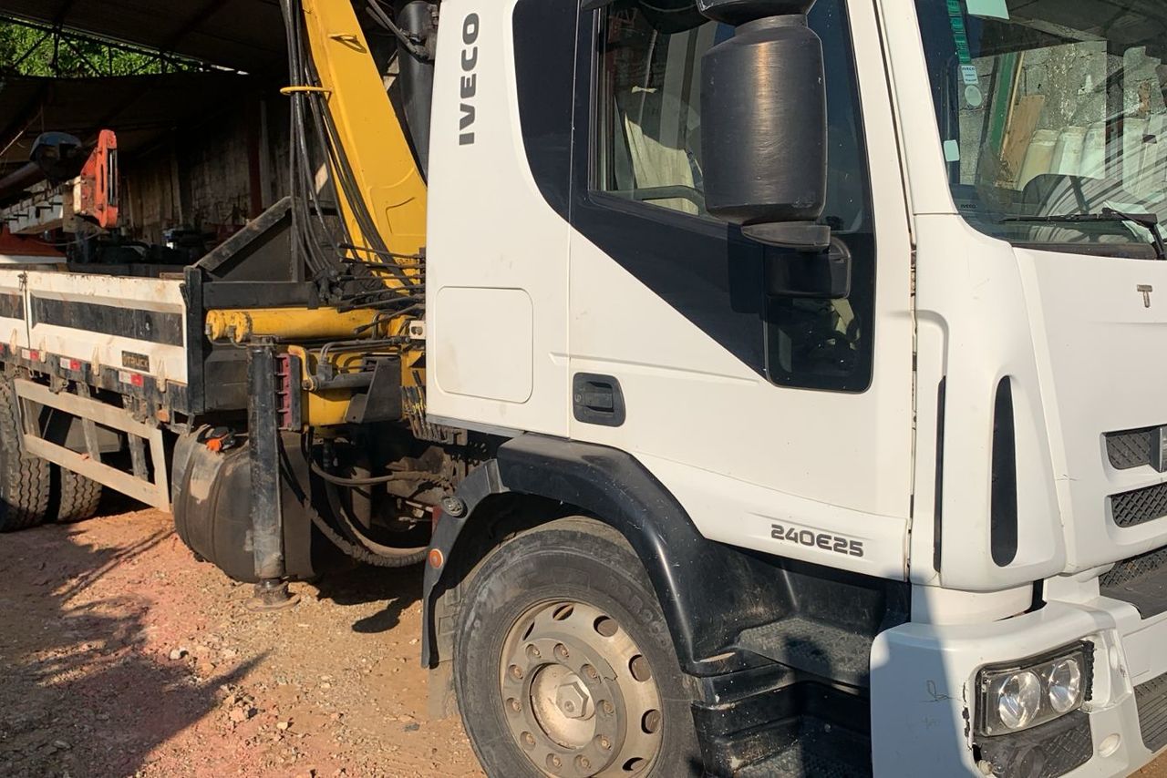 Iveco 240E25 - 10/10 4