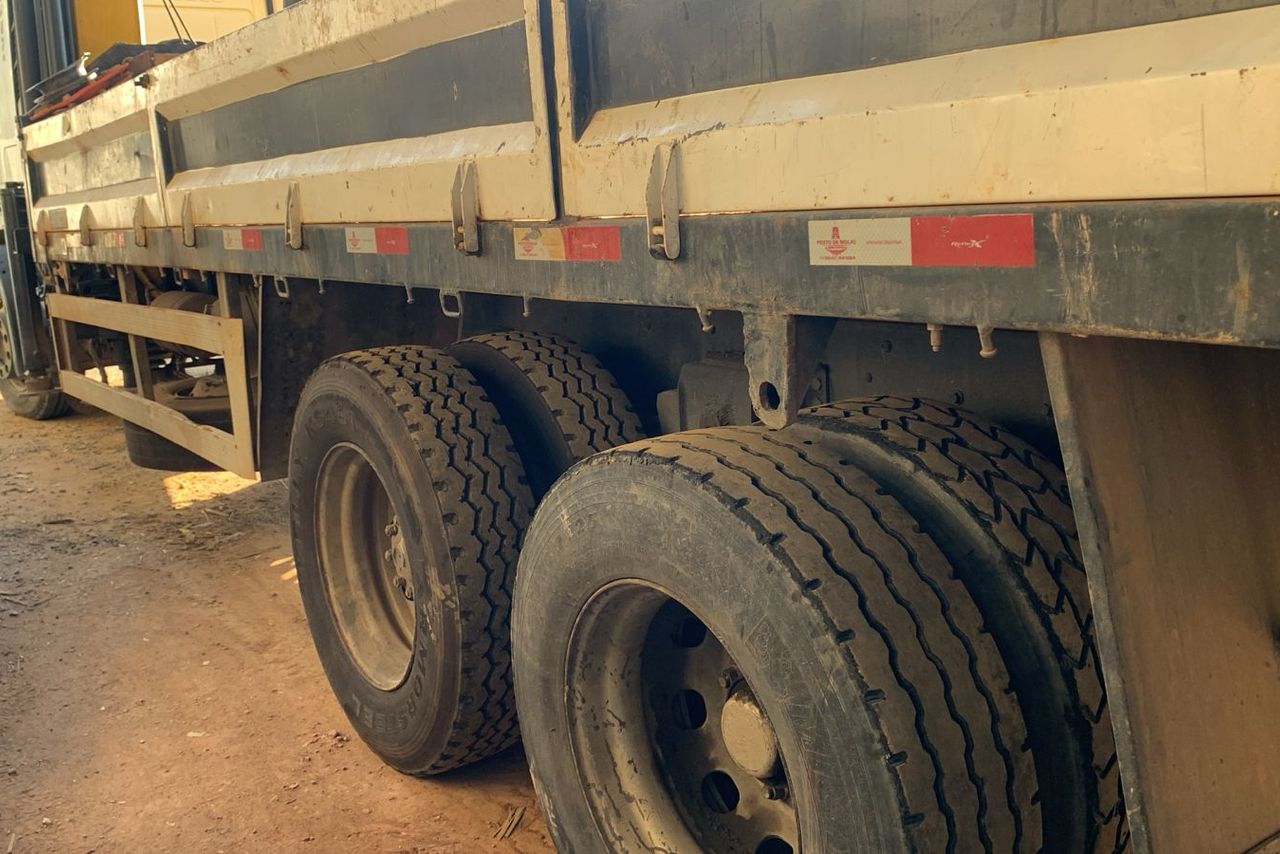 Iveco 240E25 - 10/10 9