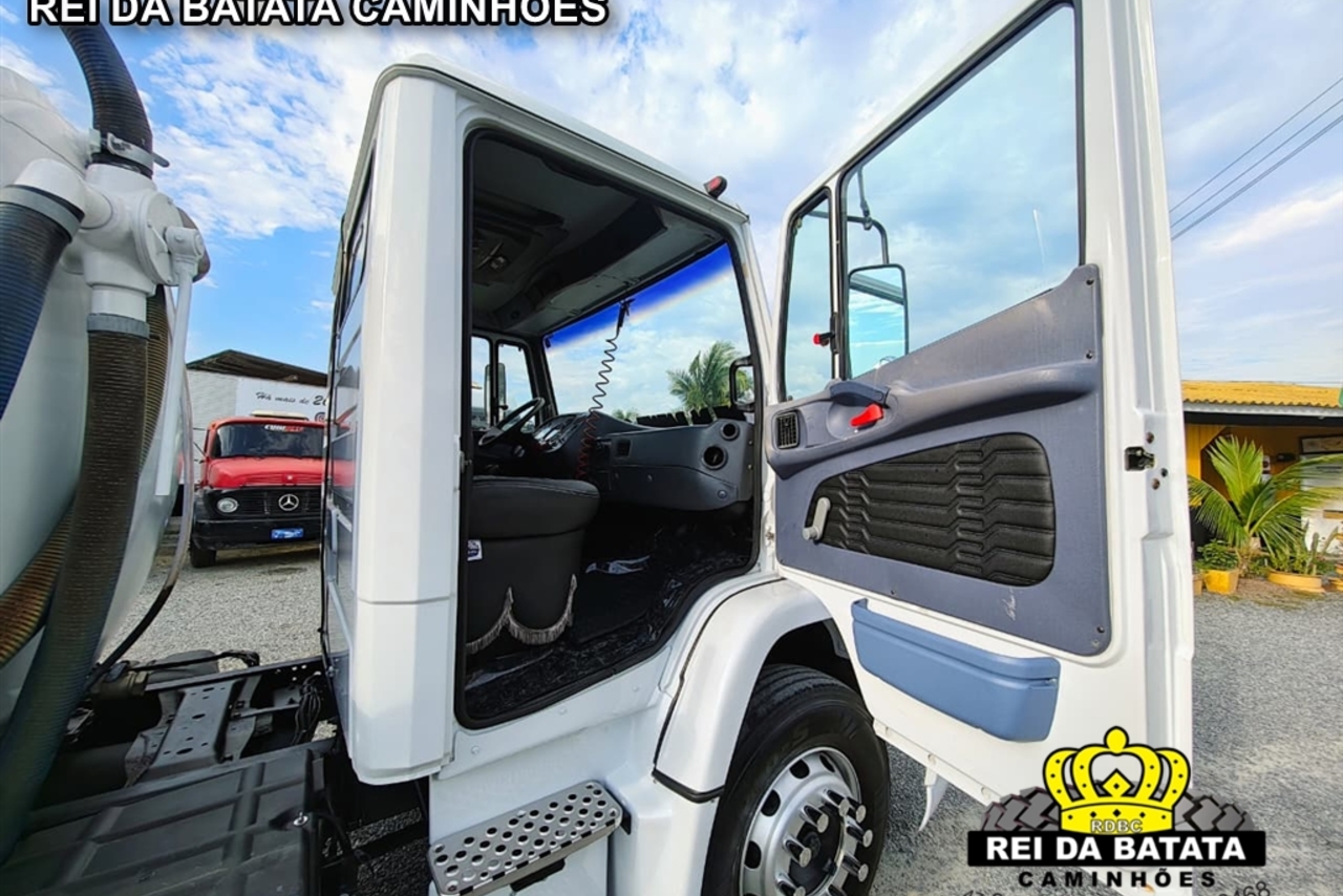 Mercedes Benz MB 1318 - 08/08 17