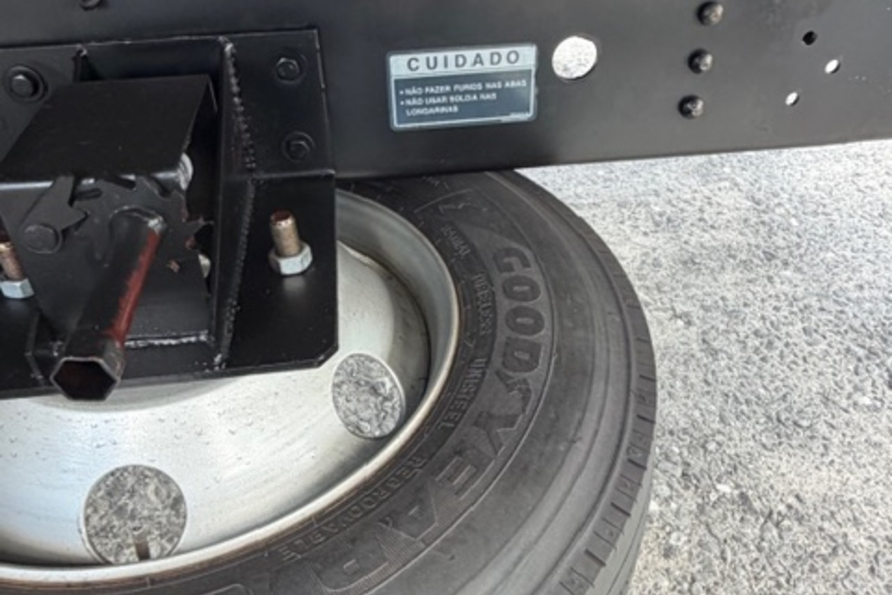 Ford Cargo1119 - 14/14 9