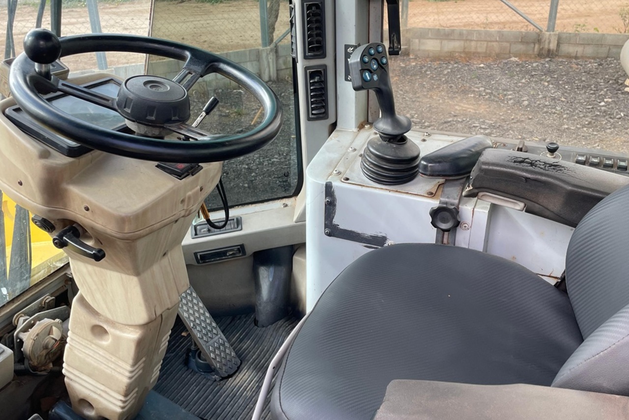 New Holland W130 - 10/10 7