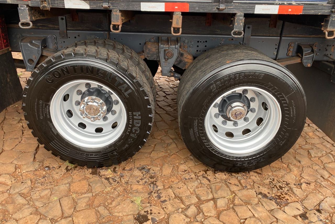 Volvo VM260 - 11/11 10