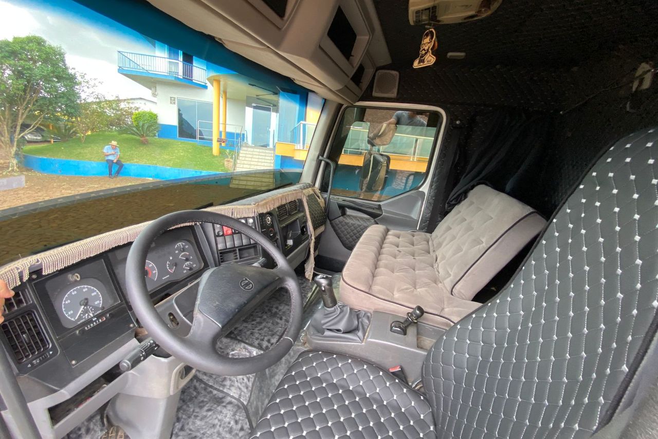 Volvo VM260 - 11/11 13