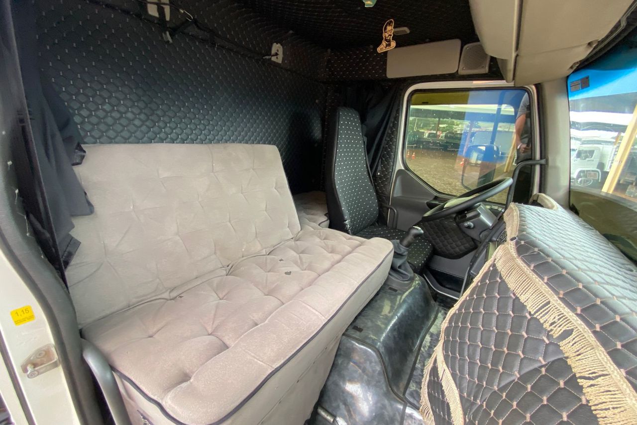 Volvo VM260 - 11/11 20