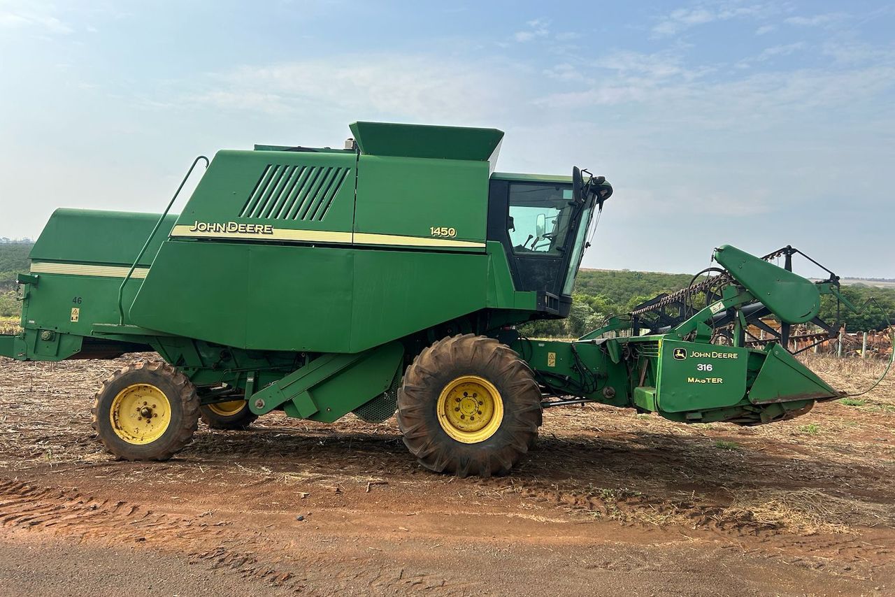 John Deere 1450 - 04/04 7