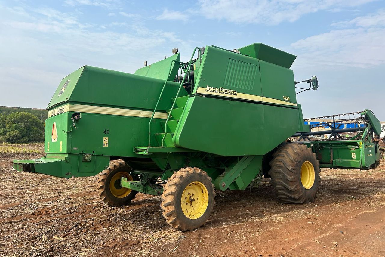 John Deere 1450 - 04/04 8