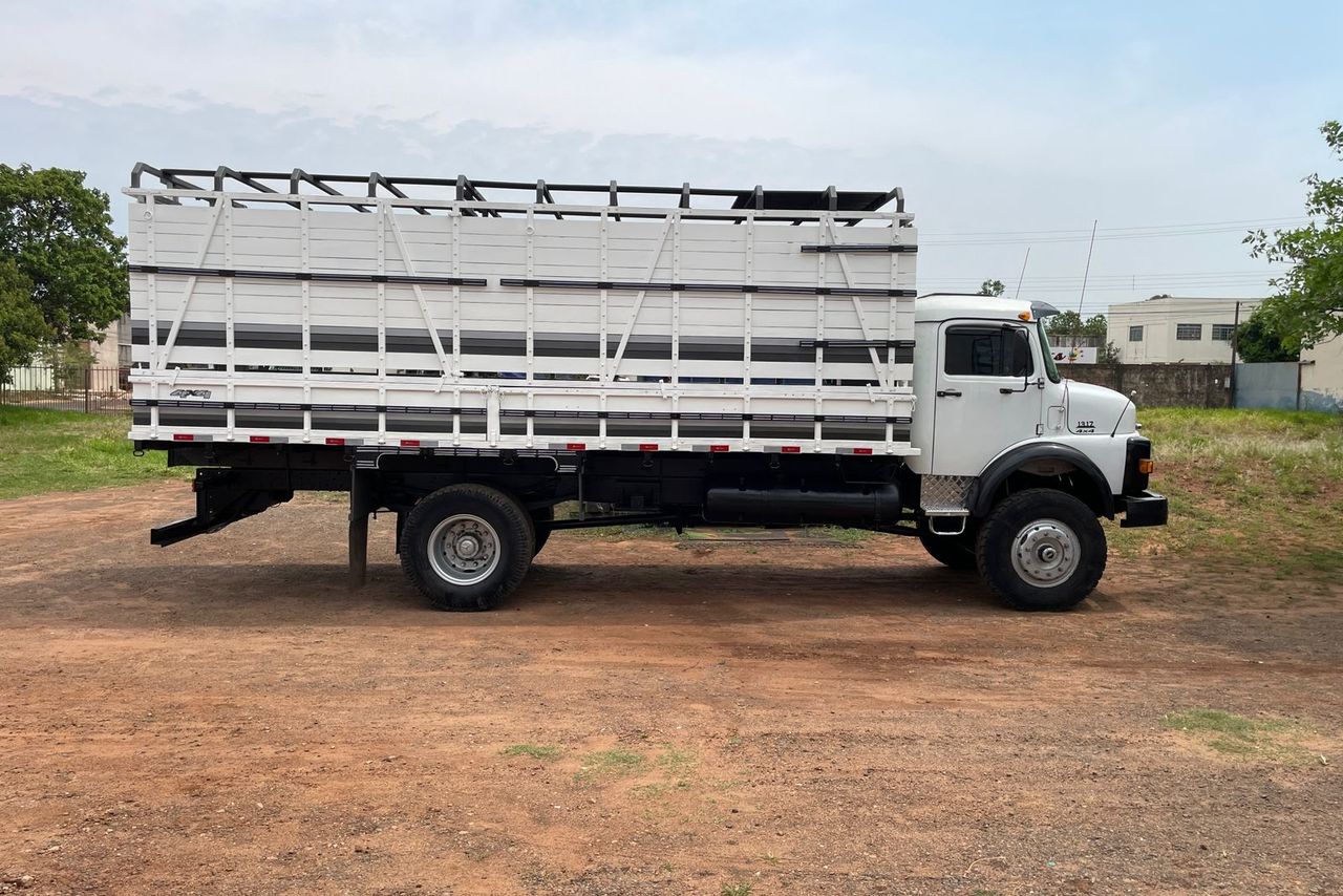 Mercedes Benz MB 1317 - 89/89 4