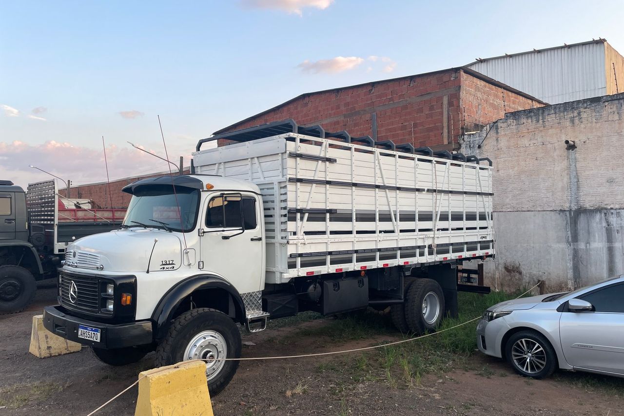 Mercedes Benz MB 1317 - 89/89 6