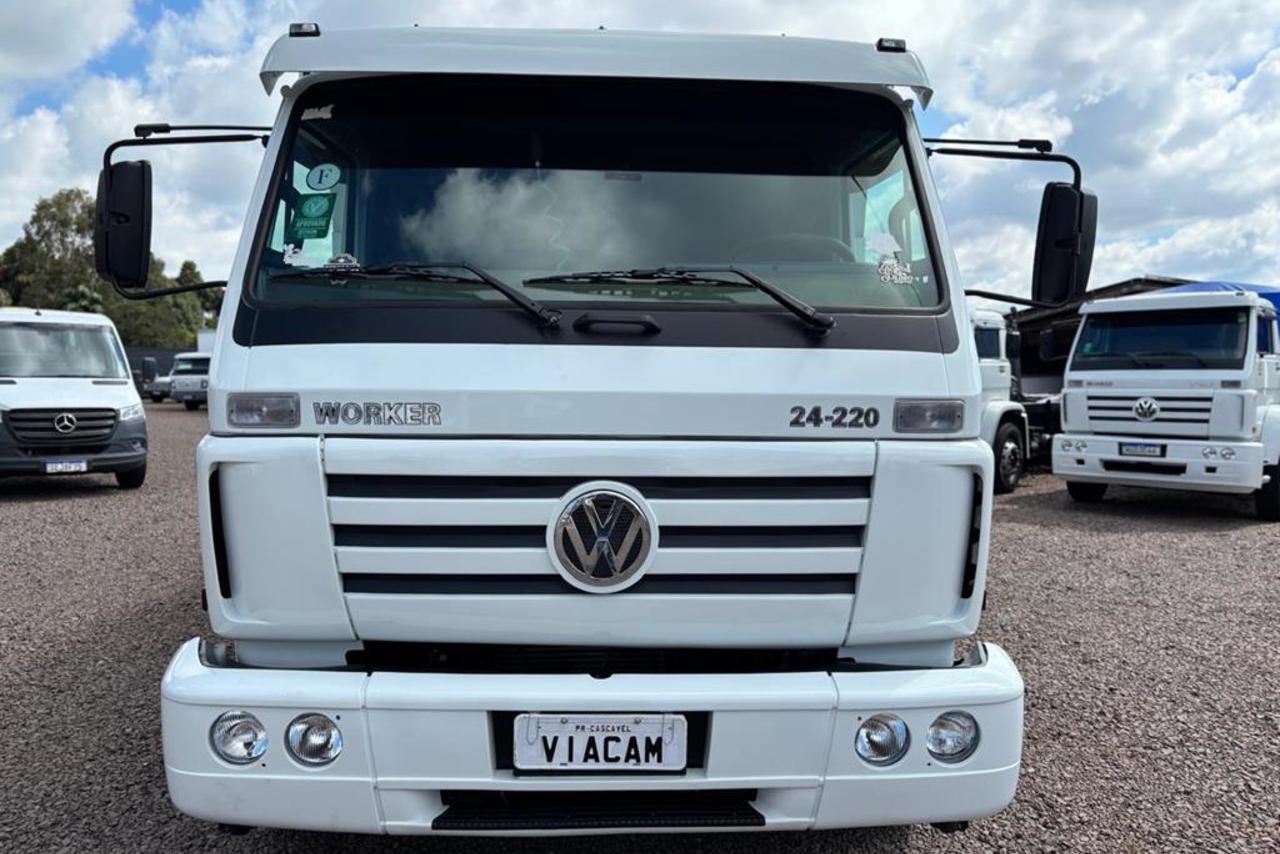 Volkswagen 24 220 - 11/11 2
