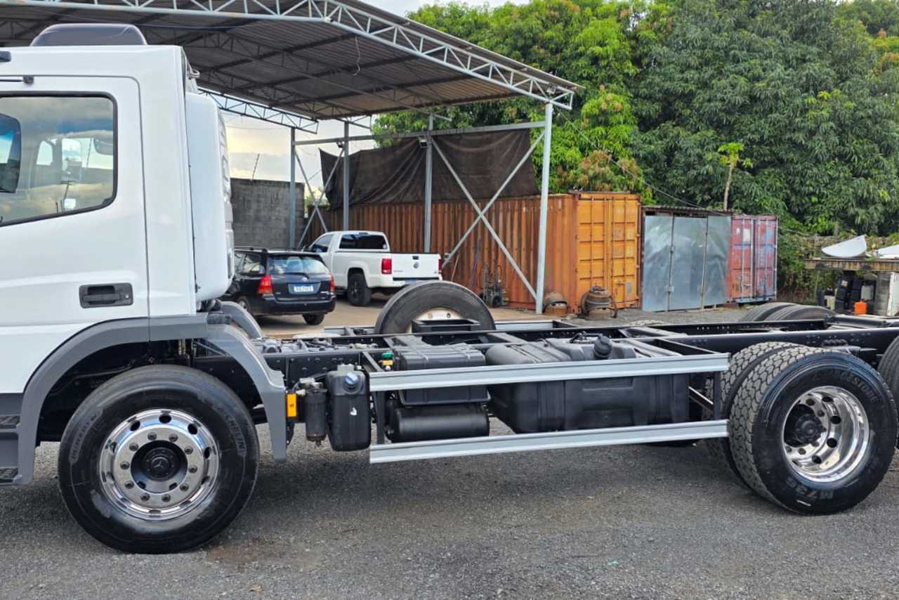 Mercedes Benz Atego 2430 - 17/18 8