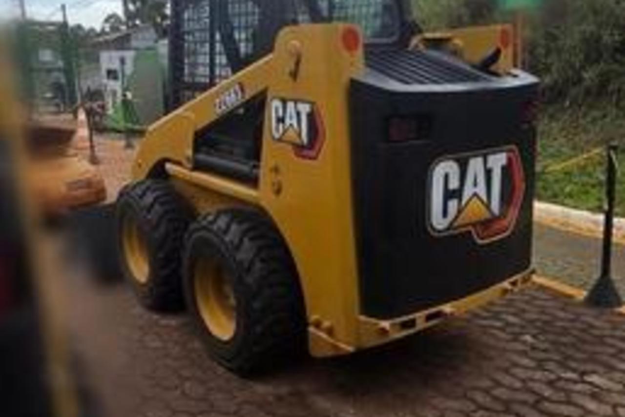 Caterpillar 242B3 - 20/20 3