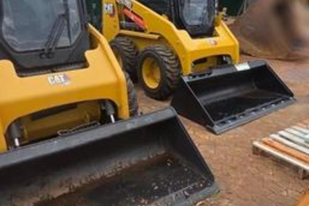 Caterpillar 242B3 - 20/20 6