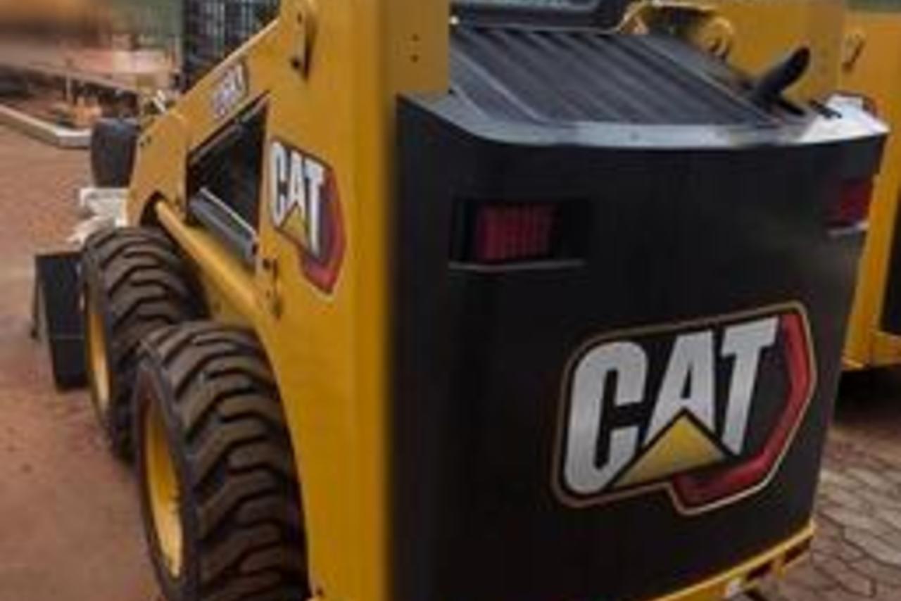 Caterpillar 242B3 - 20/20 8