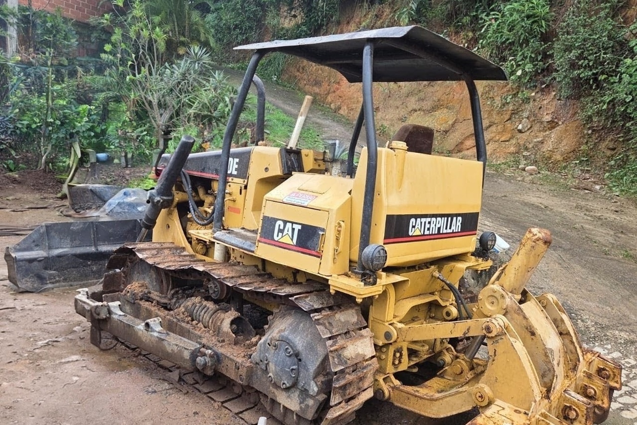 Caterpillar D4E - 88/88 6