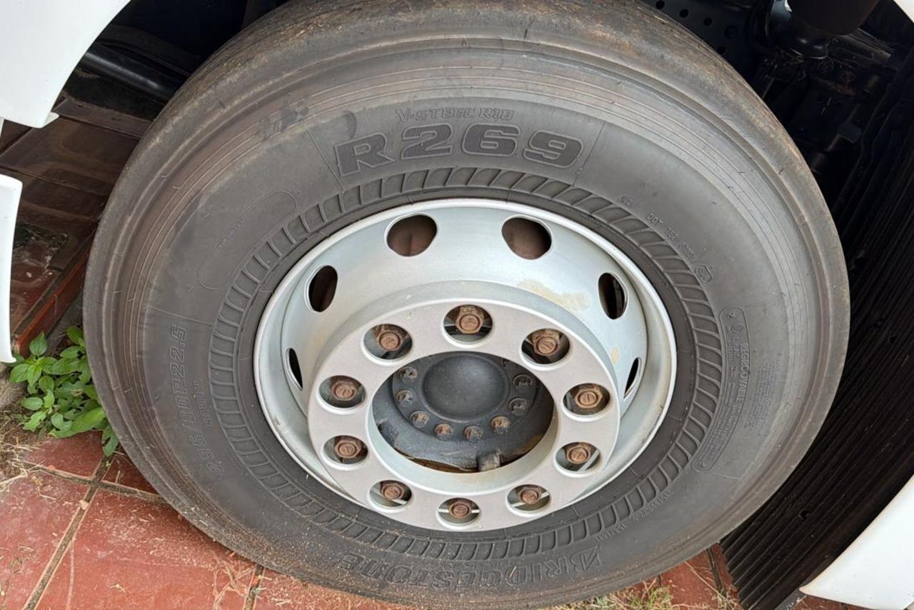 Volkswagen 28-480 6x2 Meteor - 24/25 3