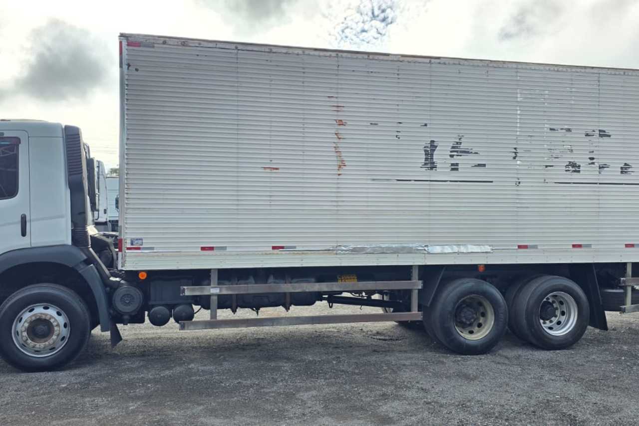 Volkswagen 24-260 Constellation 6x2 - 21/22 2