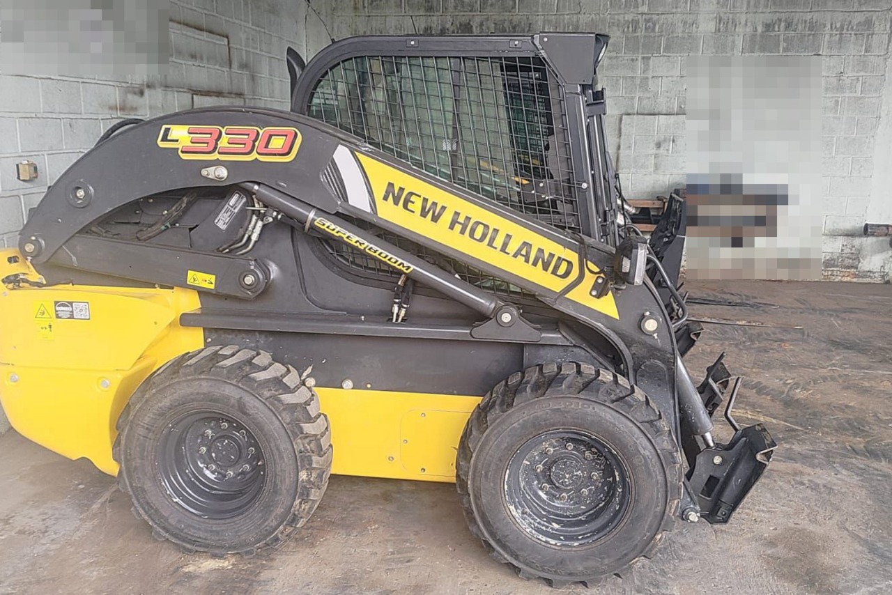 New Holland L320 - 24/24 6