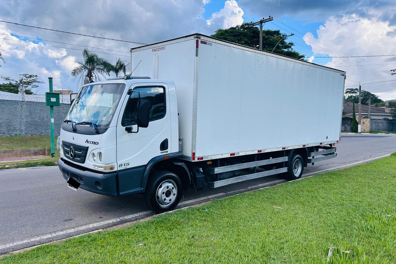 Mercedes Benz Accelo 815 - 15/16 8