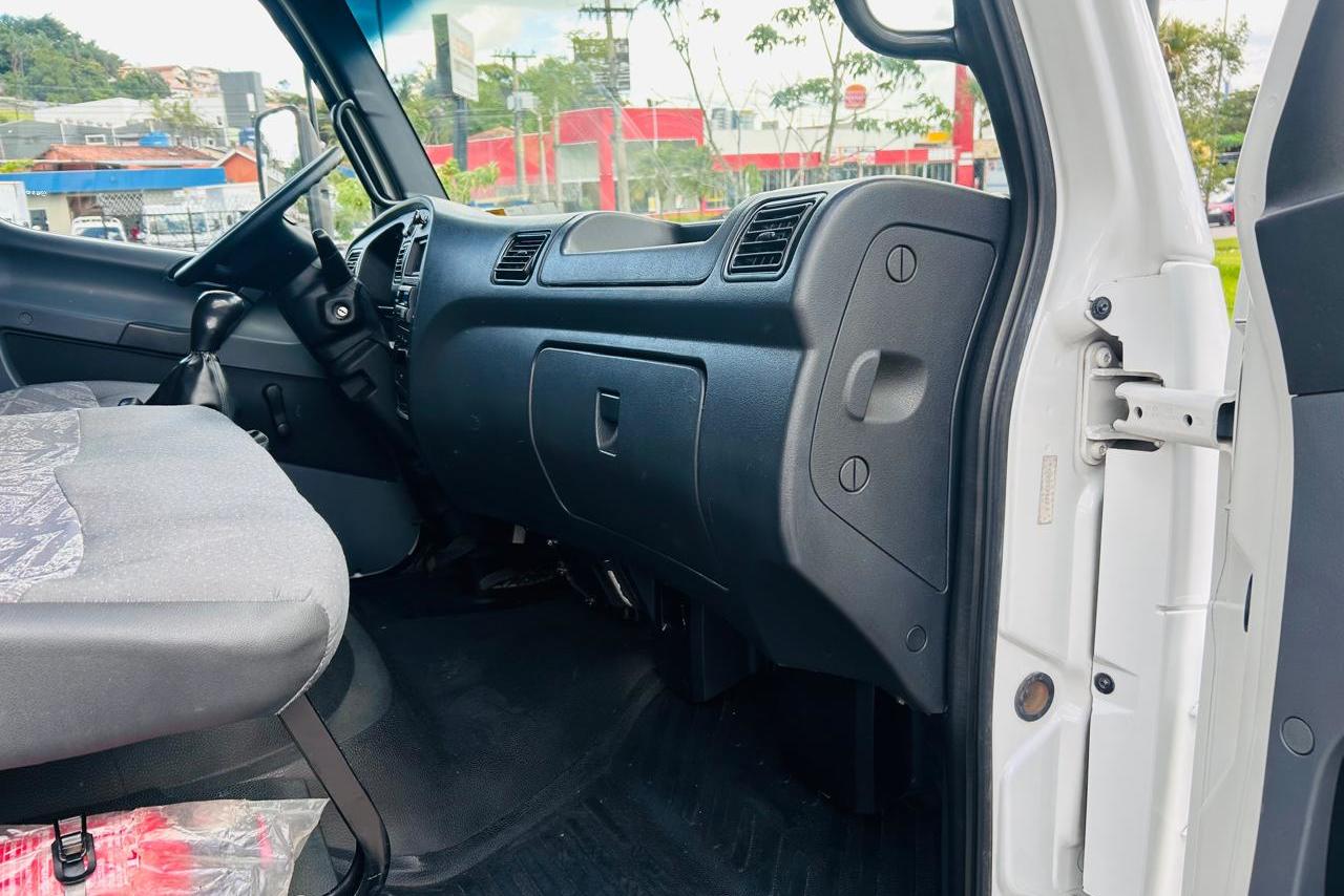 Mercedes Benz Accelo 815 - 15/16 12