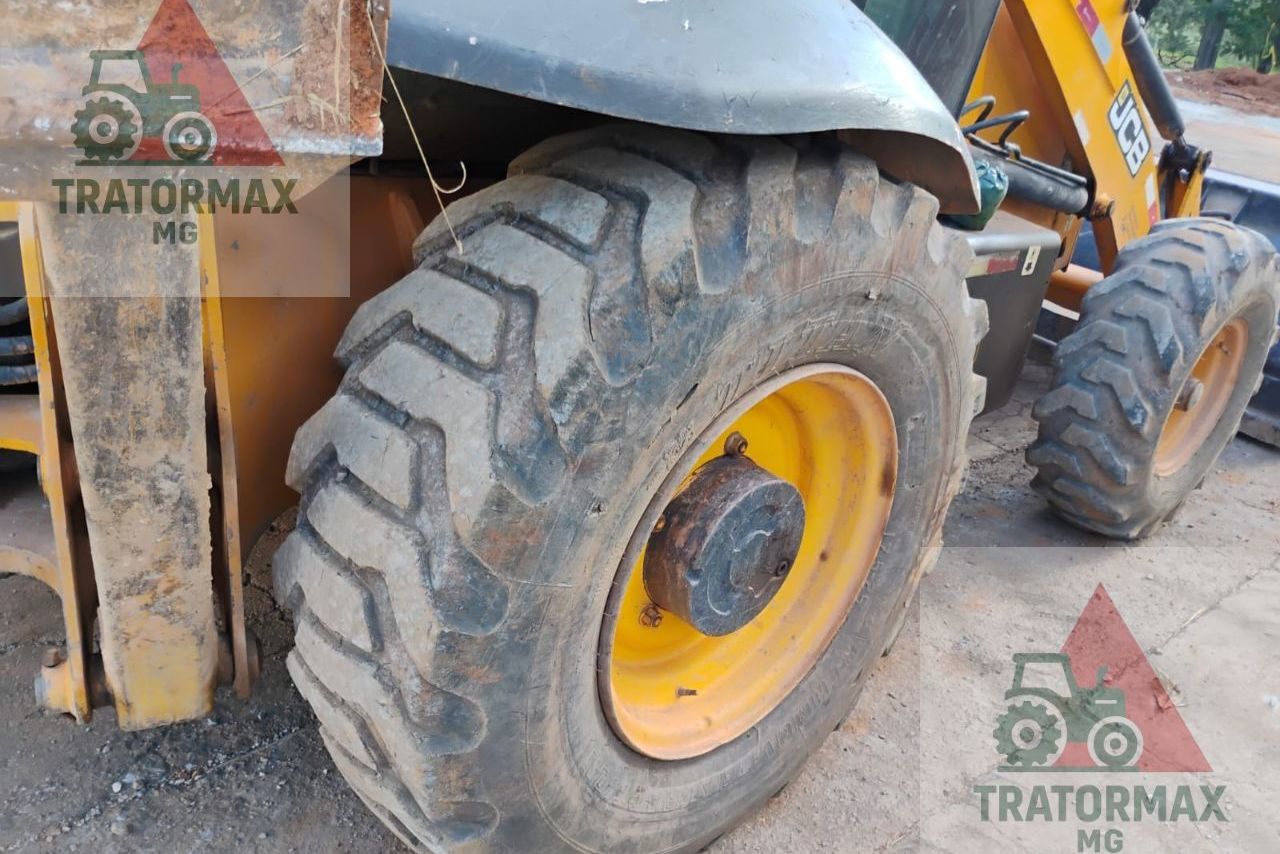 JCB 3C - 09/09 5