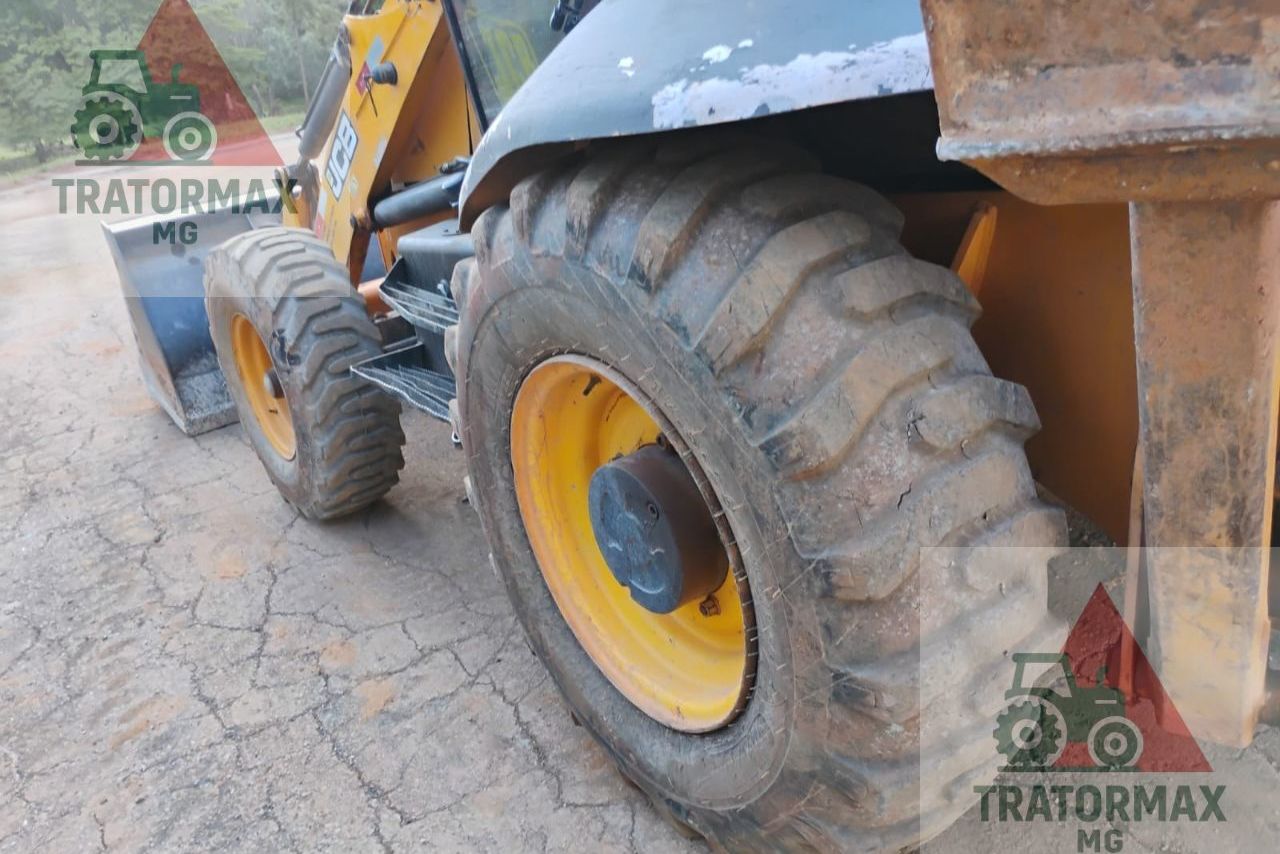 JCB 3C - 09/09 6