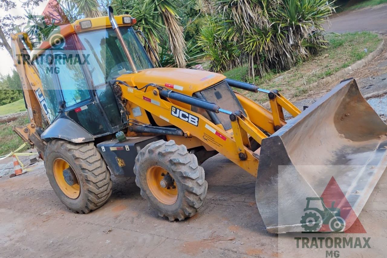 JCB 3C - 09/09 8