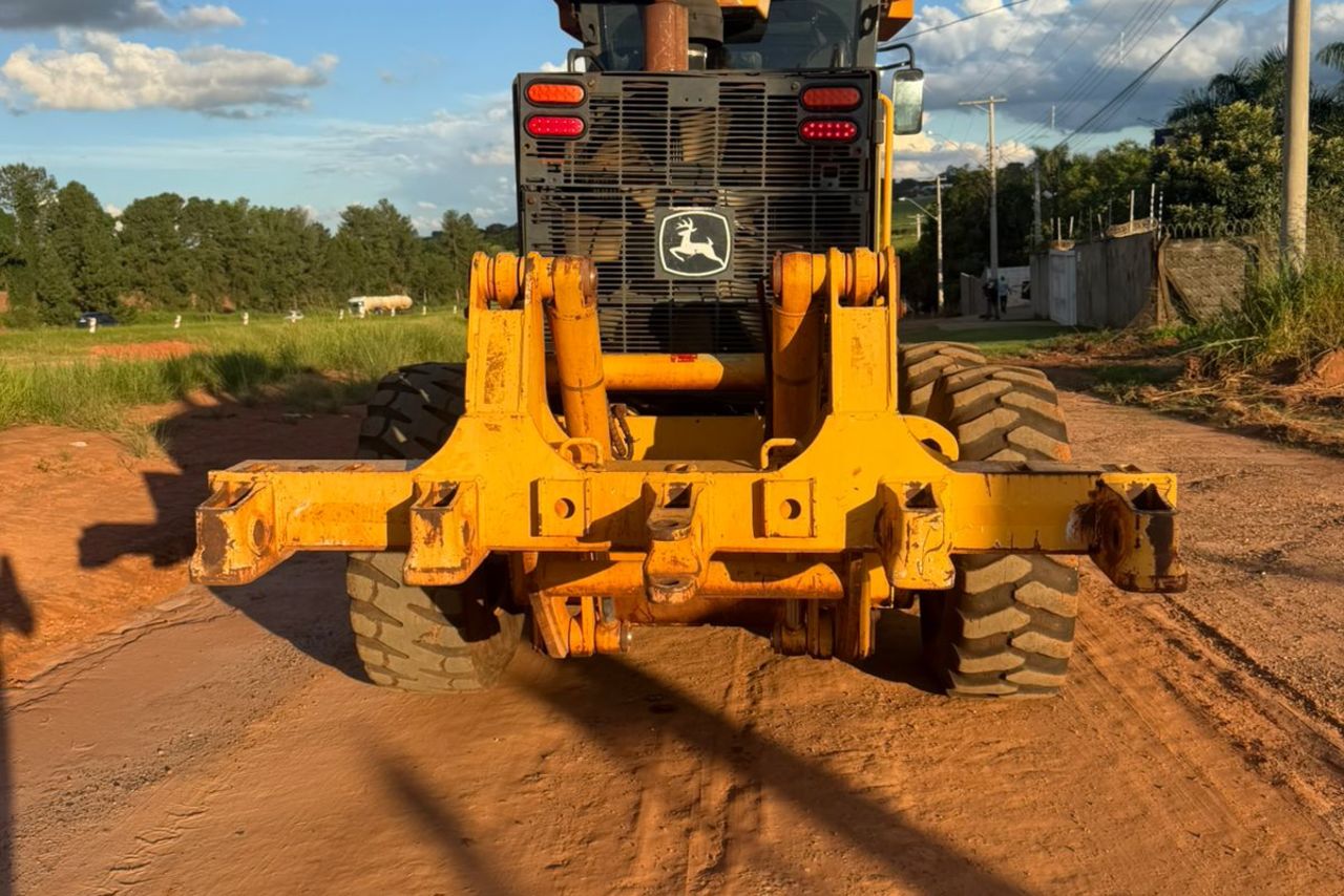 John Deere 672G - 16/16 2