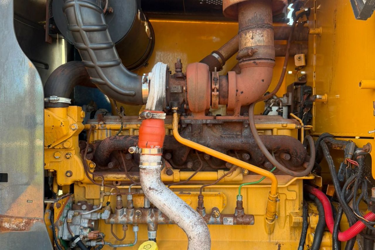 John Deere 672G - 16/16 4