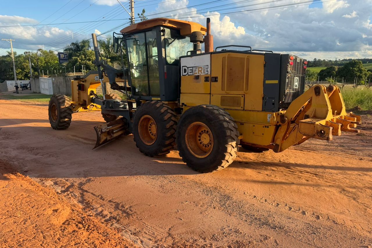 John Deere 672G - 16/16 5